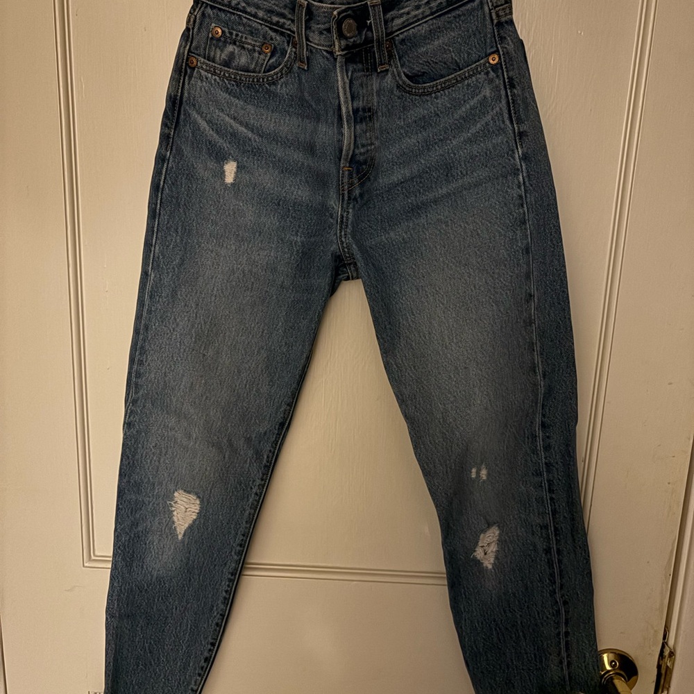 Levi’s Wedgie Jean - size 24